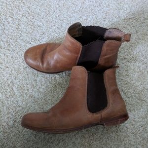 BROWN LEATHER TOPSHOP CHELSEA BOOTS